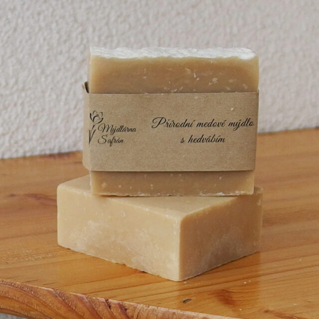 přírodní medové mýdlo z mýdlárny Šafrán
