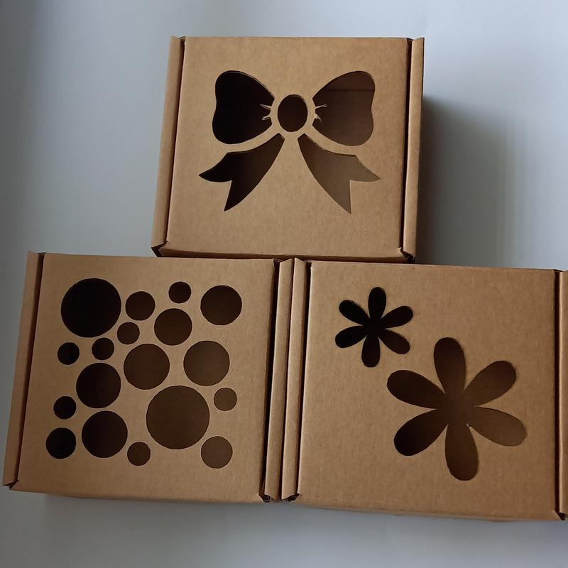 Dárková krabice 10x10x4cm – různé druhy