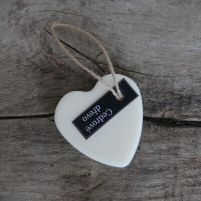 vonný vosk cedrové dřevo