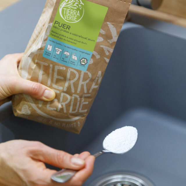 PUER - bělící prášek a odstraňovač skvrn - doza 1kg - Obrázek 2