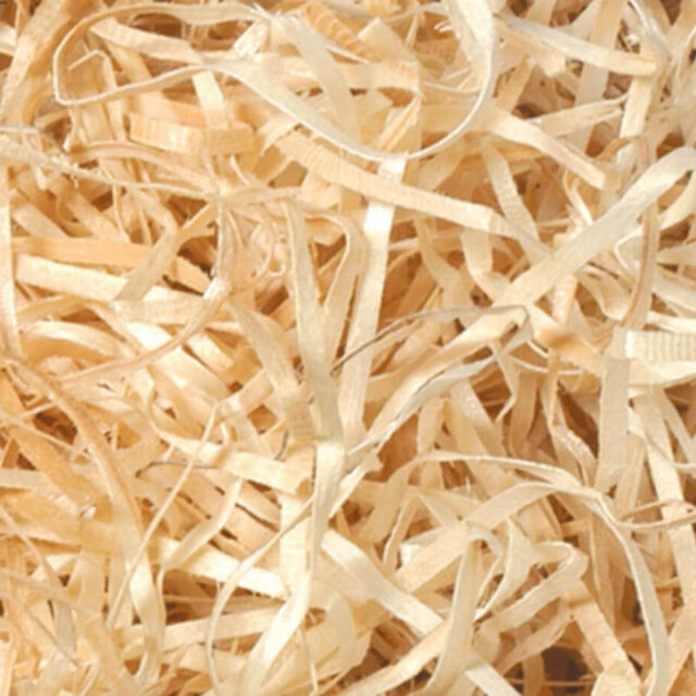 dekorační materiál do dárkových balíčku - dřevitá vlna hrubá 2,5mm