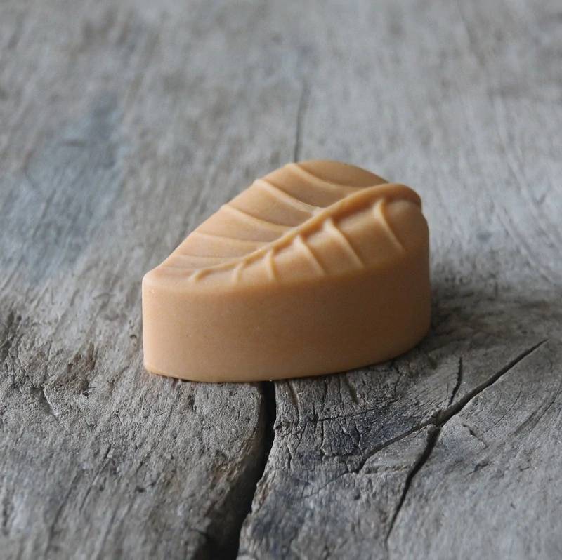 Olejové mýdlo LIST s červeným jílem Pozdrav ze Středomoří 85 g - Obrázek 2